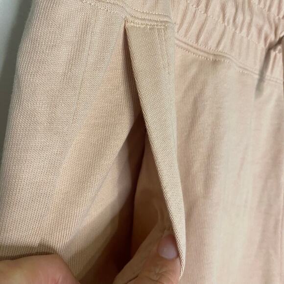 NEW Nike Womens Pink Wide Leg High Rise Loose Fit Sweat Pants Size Small Active - Picture 3 of 14